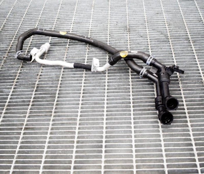 Furtun AUDI Q5 FY 2017 OEM: 80A145670F80A145924Q80A145930 | 3336676