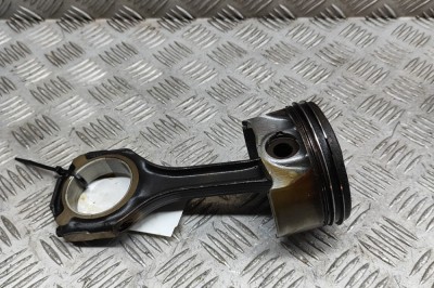 Piston MERCEDES-BENZ CLS C218 2012 OEM: A2780301117,A2780300520 29025045 foto