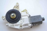 Motor macara geam ușă dreapta față MERCEDES-BENZ M W164 2007 OEM: 2518200742 1588647