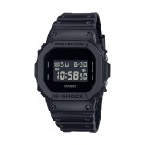 Cumpara ieftin Ceas Barbatesc Casio G-Shock DW-5600UBB-1ER, Digital, Curea Rasina, Rezistent Apa 20ATM