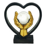 Cumpara ieftin Statueta decorativa, Inima cu glob, 18 cm, 1710H