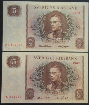 Lot/Set 2 BANCNOTE SERII CONSECUTIVE 5 COROANE - SUEDIA, 1963 *cod 609 A.UNC foto