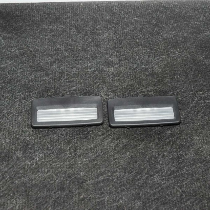 Iluminare interioară BMW 7 F01, F02 2011 OEM: 9163764 2658653