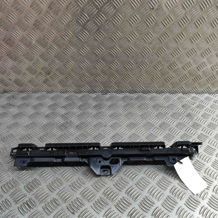 Suport prag lateral BMW 5 G60 2025 OEM: 5A1C2B8 31533645