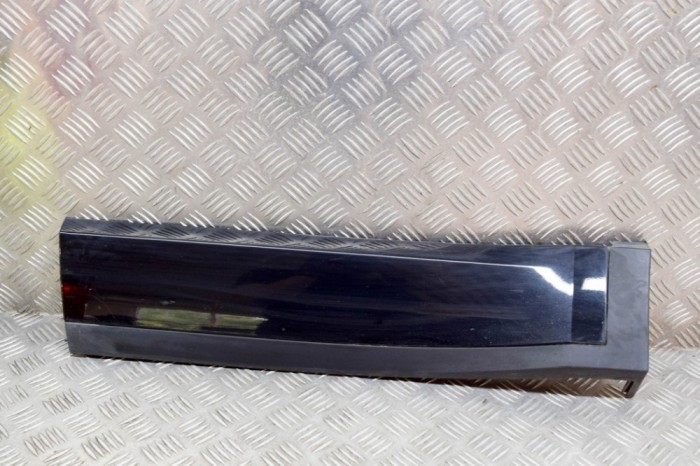 Bandou inferior ușă st&acirc;nga spate JAGUAR E-PACE X540 2018 OEM: J9C3-274A49-A,J9C3-274A49-B 15225976