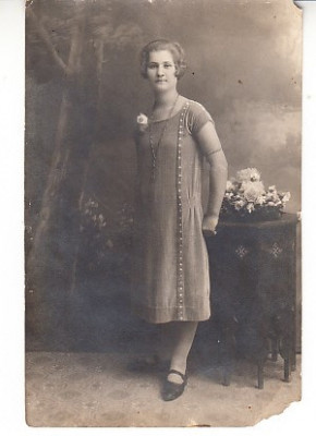 M1 F47 - FOTO - fotografie foarte veche - distinsa doamna - 1925 foto