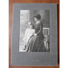 Fotografie tip CDV, mama si fiica, perioada interbelica