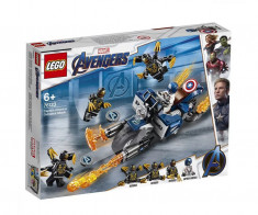 Set de constructie LEGO Super Heroes Captain America: Atacul Outriderilor foto