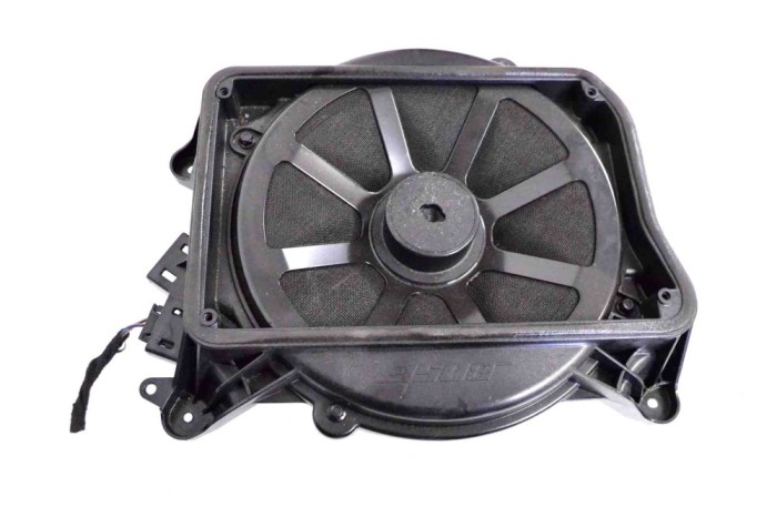 Subwoofer AUDI A6 4G2, C7, 4GC 2016 OEM: 4G2035709