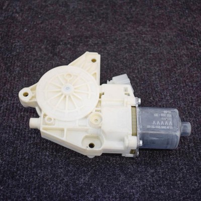 Motor macara geam ușă dreapta față MERCEDES-BENZ GLA X156 2018 OEM: A24690652000130822691933866-101 3673019 foto