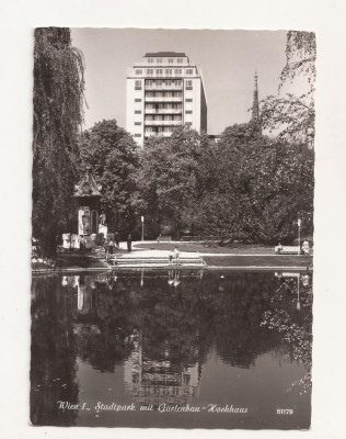 AT1 -Carte Postala-AUSTRIA-Viena, Gartenbau-Hochhaus , circulata 1965 foto