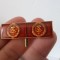 Insigna vintage cu steagul rosu comunist in fundal si stema DDR / GDR / Germania de Est - metal, 4 cm x 1cm