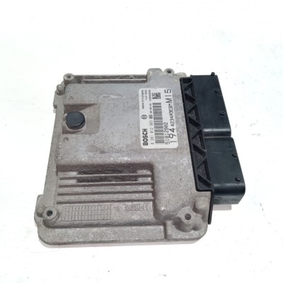 Calculator motor Fiat Croma 1.9JTD foto