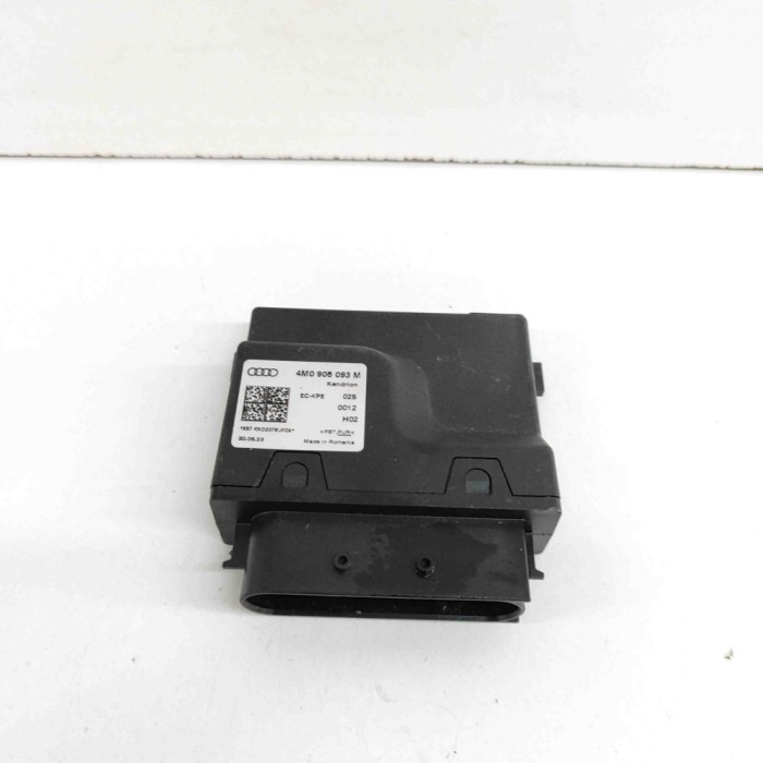 Unitate de control pompa de combustibil AUDI A4 Avant 8W2, B9 2023 OEM: 4M0906093M