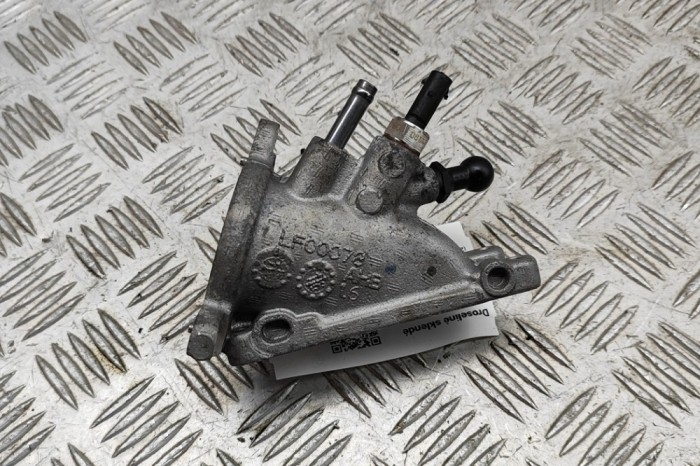 Corp clapetă VW PASSAT Variant B8 3G5 2016 OEM: 04L128637A 31601891