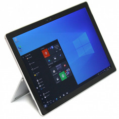 Microsoft Surface PRO 5, 12.3 inch PixelSense, Multi-touch, i5 7300U, 8GB RAM, 256GB SSD, Win 10 PRO, Tastatura Qwertz