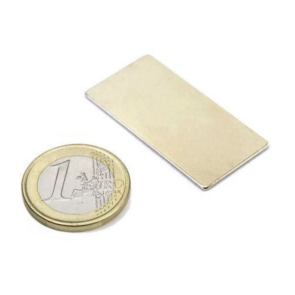 Magnet neodim bloc, 40x20x1 mm, putere 2,2 kg, N38