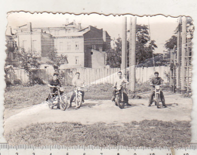 bnk foto Motociclisti - anii `60 - foto