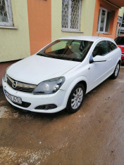 Opel Astra GTC 2009, 1.7 foto