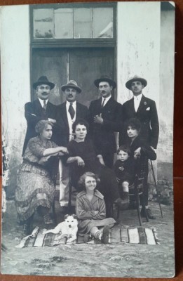 Fotografie tip carte postala, familie reunita, 1922 foto