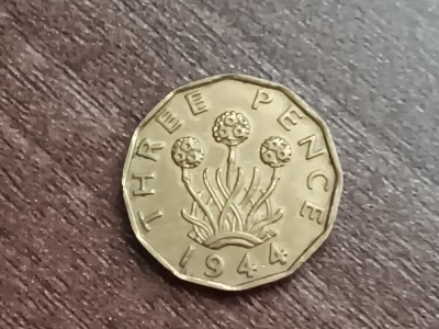 M3 C50 - Moneda foarte veche - Anglia - three pence - 1944 foto