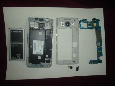 TELEFON SAMSUNG J5 2016 DEFECT PENTRU PIESE CITITI DESCRIEREA foto