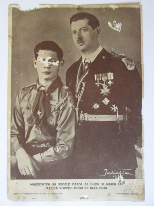 Foto printată găurită Julietta 241x161 mm propagandă regalistă Regele Carol II