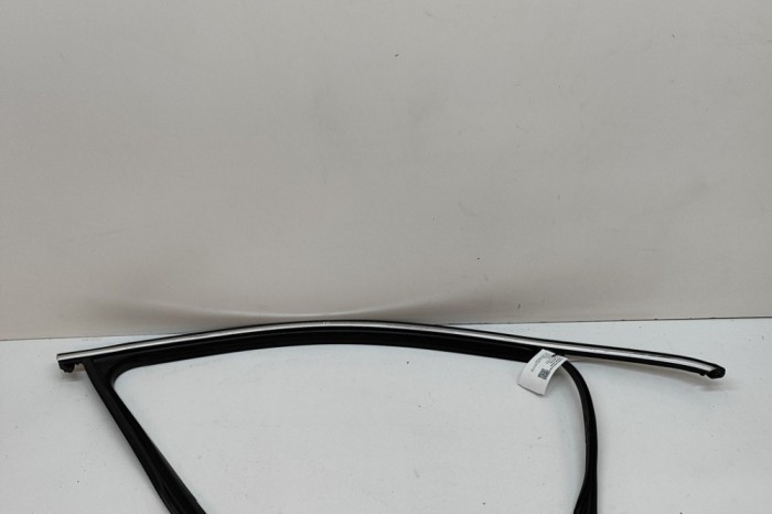 Bandou superior ușă dreapta față VW PASSAT Variant B8 3G5 2020 OEM: 3G0837432N 30434592