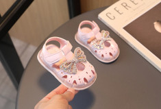 Sandale roz pentru fetite - Fundita cu strasuri (Marime Disponibila: Marimea 23) foto