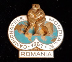 Campionatele mondiale de lupte Romania 1967 Insigna foto