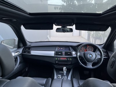 Plafon negru cu loc pentru panoramic X5 E70 foto