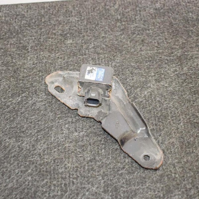 Senzor de impact dreapta față TOYOTA PRIUS Hatchback _W2_ 2008 OEM: 89173-47040252100-0150 2953453