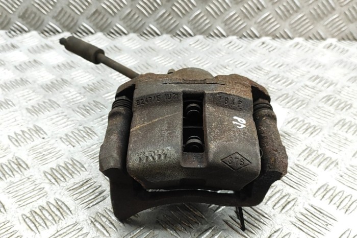 Etrier de fr&acirc;nă dreapta față RENAULT TWINGO II CN0_ 2008 OEM: 7701207959 31540396