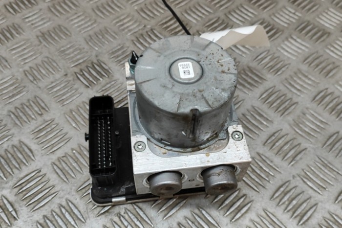 Pompa ABS BMW 3 Touring G21 2022 OEM: 5A58AB0,5A58AB1 25031769