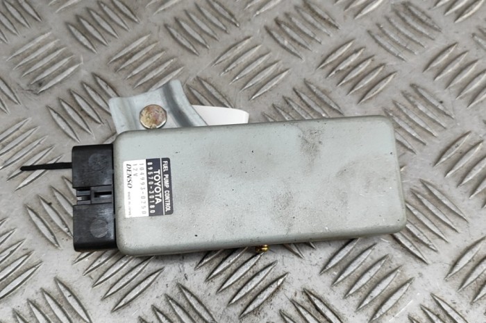 Unitate de control pompa de combustibil LEXUS GS JZS160_, UZS161_, UZS160_ 1997 OEM: 89570-30180 | 31381812
