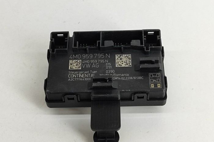 Modul de control ușă st&acirc;nga spate PORSCHE Taycan 2022 OEM: 4M0959795N,4M0.959.795.N,A2C7711441000 25091106