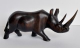 Rinocer - sculptura vintage unicat din lemn exotic, statueta cu lungimea de 18 cm, specie protejata