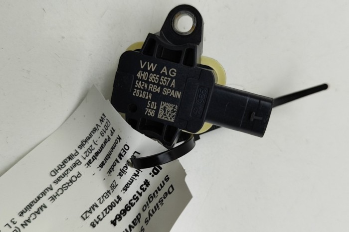Senzor de impact lateral dreapta PORSCHE MACAN DKN 2021 OEM: 4H0955557A | 31539664
