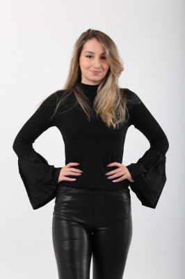 Bluza cu maneci voluminoase Bershka foto