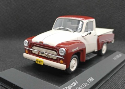 Macheta Chevrolet 3000 Pick Up - Whitebox 1/43 foto