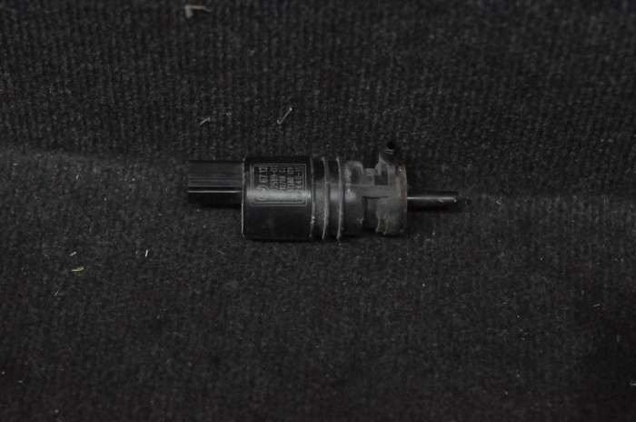 Motor rezervor lichid de parbriz BMW X1 E84 2011 OEM: 7302589 1630577