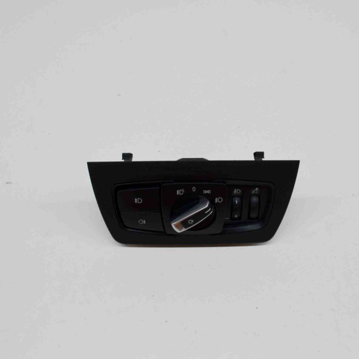 Modul de control comutator faruri BMW 3 F30, F80 2015 OEM: 9393949,9218531 13513613
