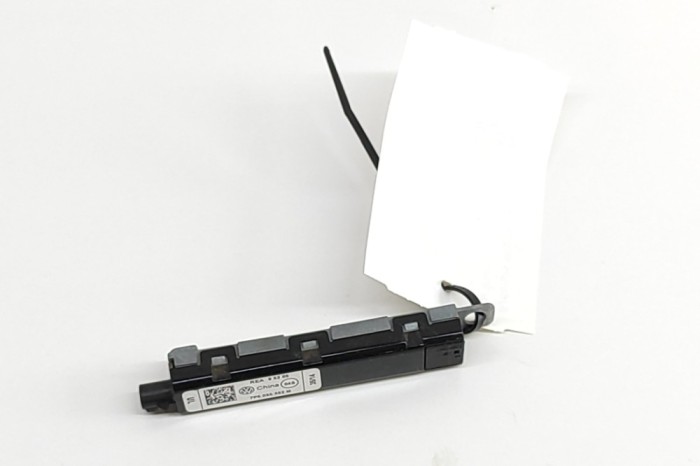 Amplificator de antena VW TOUAREG 7P5 2015 OEM: 7P6035552M 30371639
