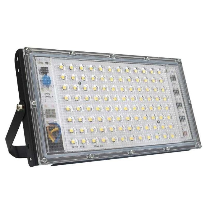Proiector Led 100W 96leduri, 12V,exterior carcasa din aluminiu ,6000k ,IP65, Cablu alimentare 300cm cu clestisori