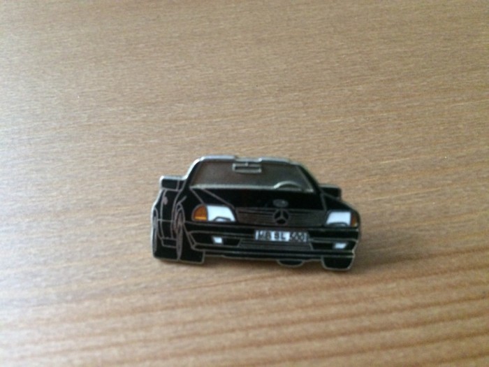 insigna pin Mercedes MB SL 500 auto moto fan automobilism hobby de colectie auto