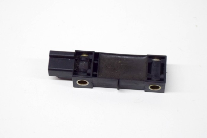 Senzor de impact dreapta față AUDI A8 D2 4D2, 4D8 2000 OEM: 4D0959643D 13677336