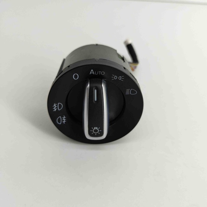 Modul de control comutator faruri VW GOLF VI 5K1 2011 OEM: 3C8941431A 28265578