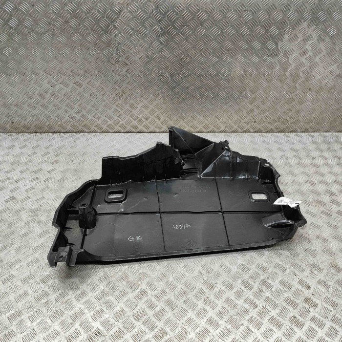 Scut motor st&acirc;nga spate LEXUS UX _AA1_, _AH1_, _MA1_ 2020 OEM: 57628-76030