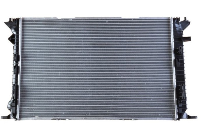 Radiator racire Audi A4 (B8), 01.2008-2015, motor 3.2 V6, 195 kw, benzina, 3.0 TDI, 155 kw, diesel, cutie automata, cu/fara AC, Quattro 720x470x34 mm