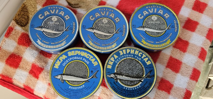 Cutie veche din tabla pentru caviar productie URSS 12,5 cm, cantitate 500 grame.